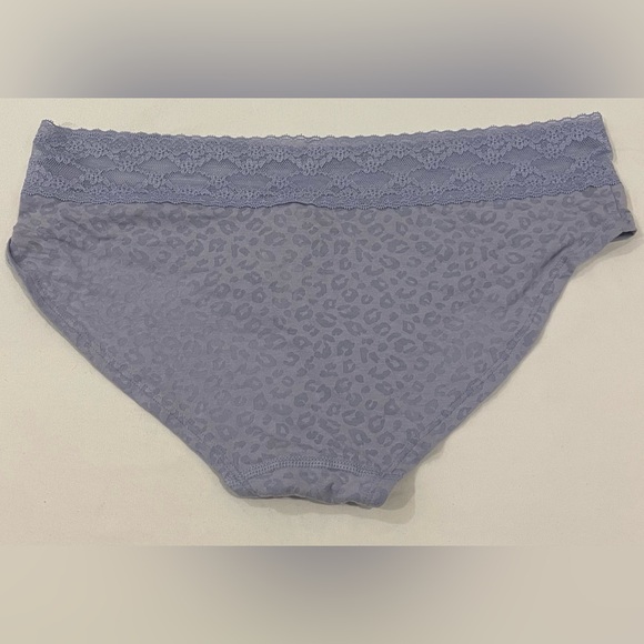 NEW WITH TAGS VICTORIA’S SECRET 2 PK SIZE L BLUE CHEETAH PRINT WITH LACE PANTIES - Picture 3 of 5